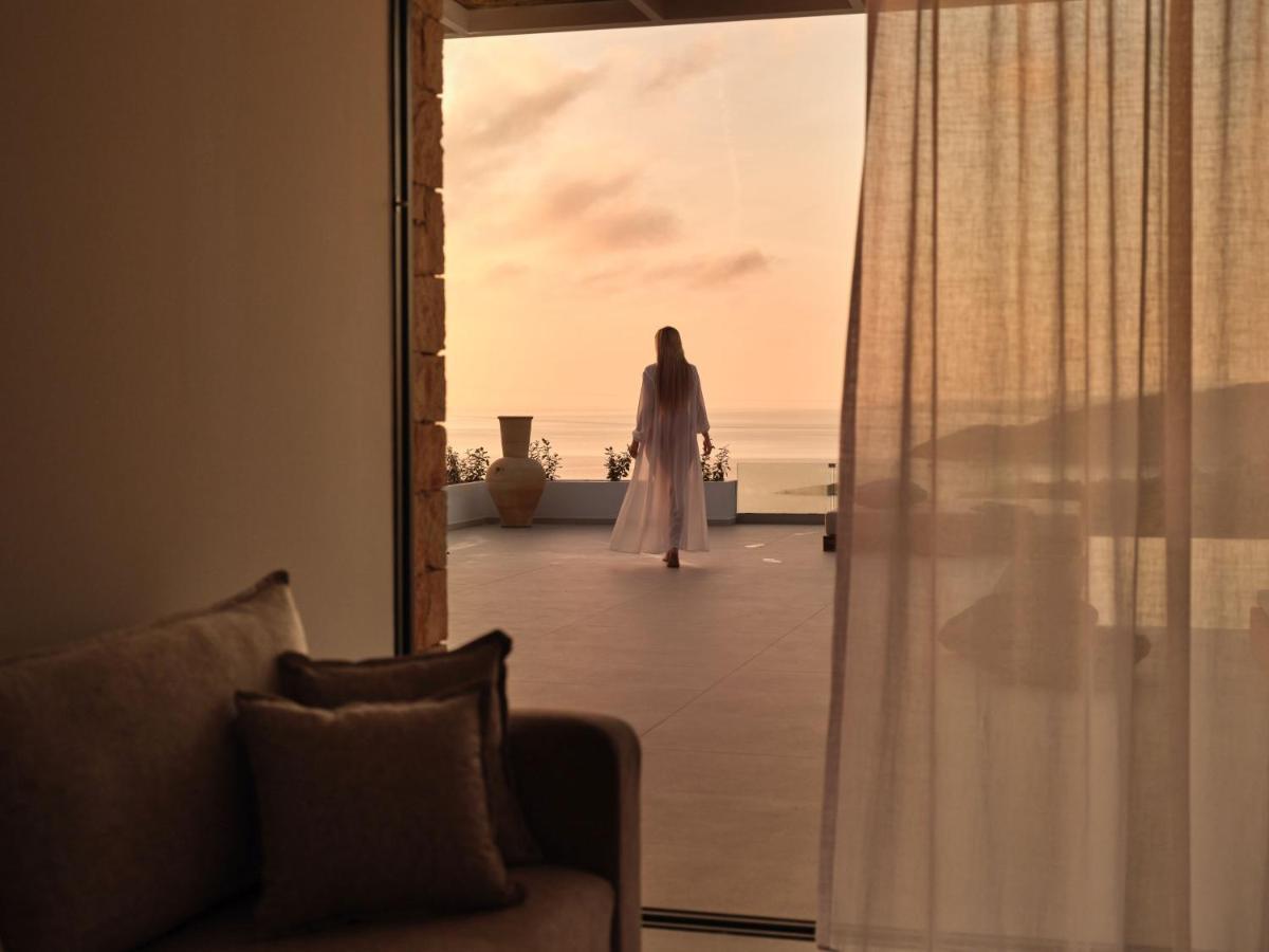 The Sall Suites Complex A - Iconic Sea Views, By Zantewize อายิโอสนิโกลาโอส ภายนอก รูปภาพ